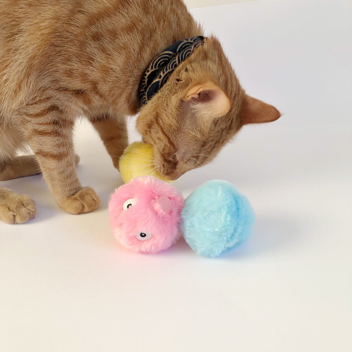 Cat Chirping Interactive Fluffy Ball Toy